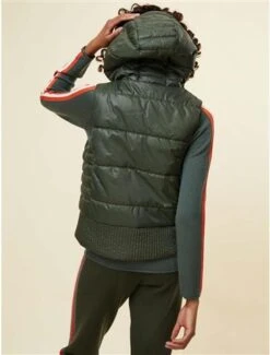 Krimson Klover Women's Vesta Reversible Hooded Vest -Outdoor Ski Shop fw23 2050 312 studio 1094