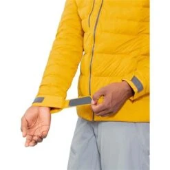 Obermeyer Men's Klaus Down Hoody 33 Obermeyer Men's Klaus Down Hoody -Outdoor Ski Shop fw23 obermeyer mensklausdownhoody goldenhour 3