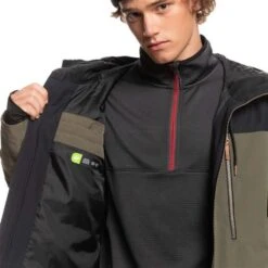 Quiksilver Men's Fairbanks Jacket -Outdoor Ski Shop fw23 quiksilver mensfairbanksjacket grapeleaf 4