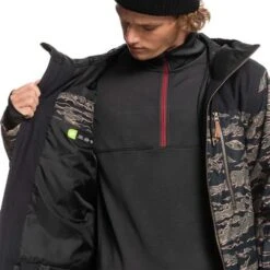 Quiksilver Men's Fairbanks Jacket -Outdoor Ski Shop fw23 quiksilver mensfairbanksjacket grapeleaftigercamo 4