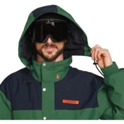 Volcom Men's Longo Gore-Tex Jacket -Outdoor Ski Shop fw23 volcom menslongogoretexjacket military 4