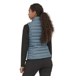 Patagonia Women's Down Sweater Vest -Outdoor Ski Shop pat 84629 ligh plume grey model2